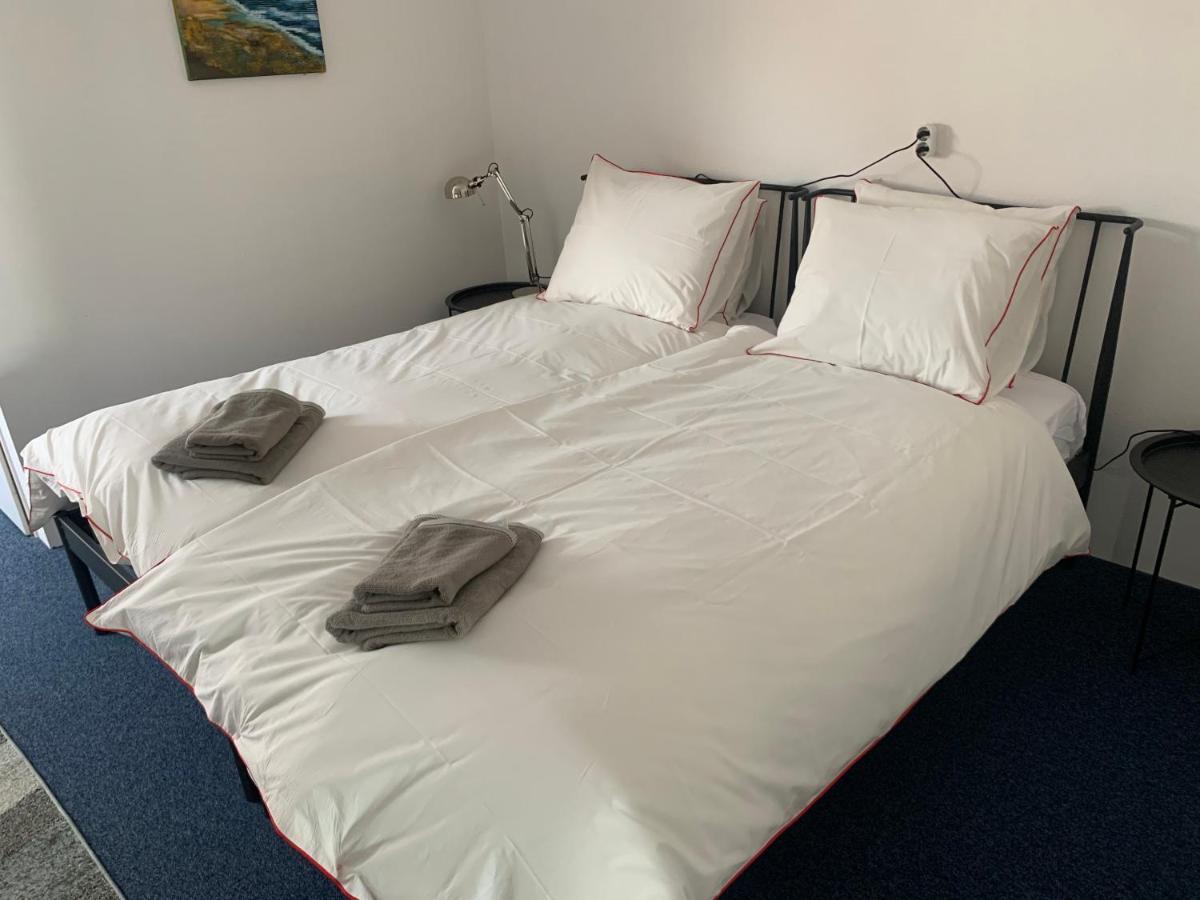 Pakhuis Aan De Haven - Bakboord Zierikzee Bagian luar foto